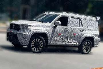 长轴距旗舰就位！有望搭载4.0T V8插混动力系统 坦克700L谍照曝光