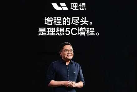 纯电三刀砍下去，销量暴跌28%，增程车“流量密码”失效了？