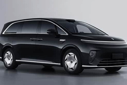 享界品牌首款MPV享界V8将于2026成都车展正式亮相 尺寸与智界V9接近