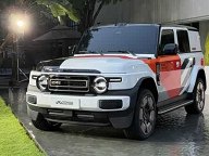 iCAR V25实车完成静态首发 定位复古硬派增程SUV主打年轻市场