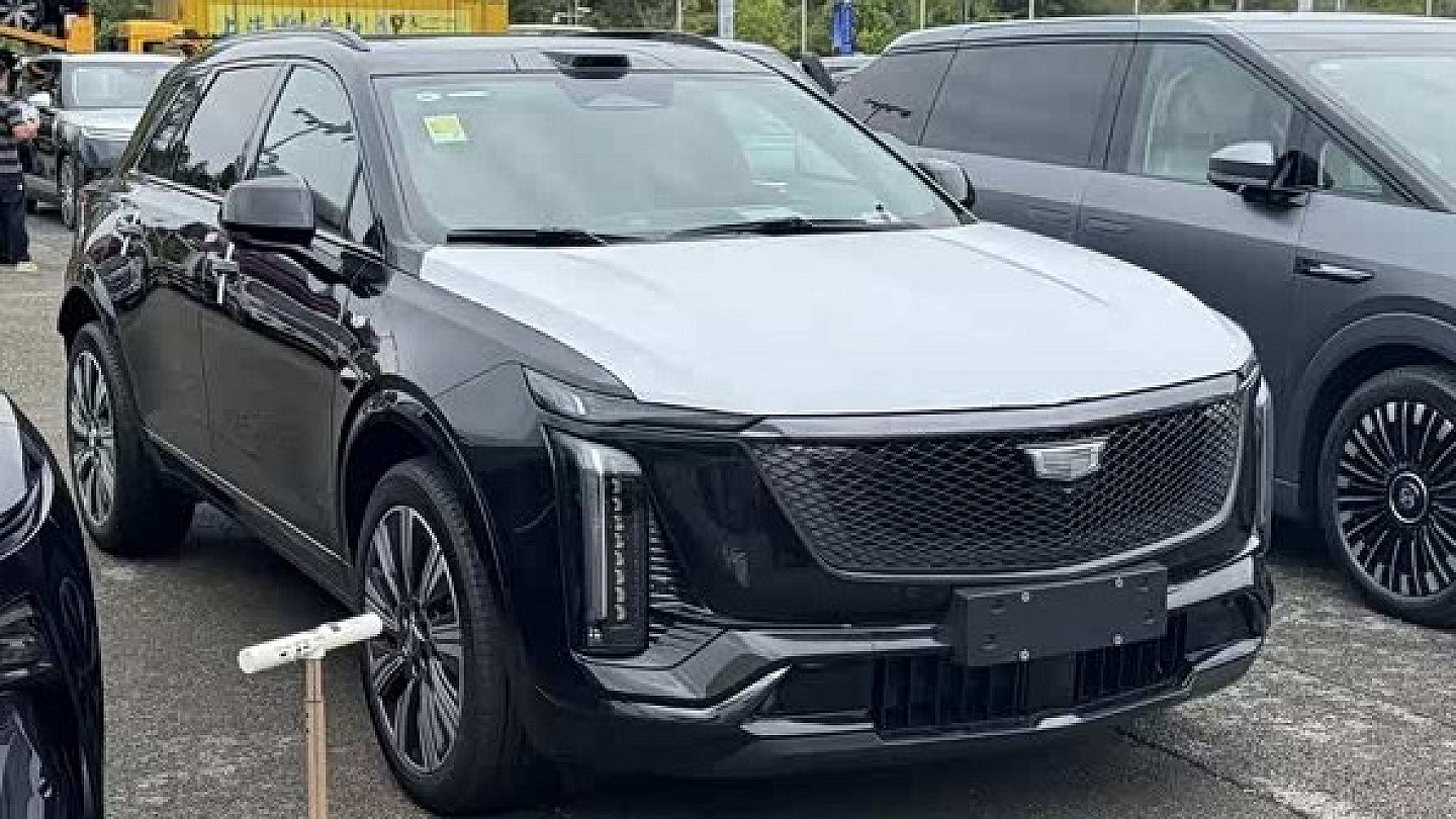 凯迪拉克XT5 PHEV成都车展前夕实车曝光 搭载插混系统纯电续航215公里