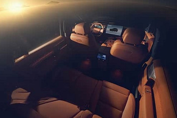 全新大5座SUV 悬浮中岛/折叠小桌板 小鹏G9L内饰官图